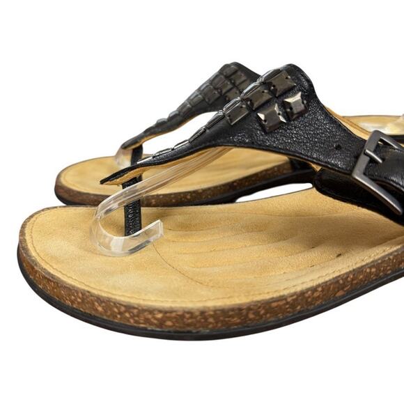 Clarks Unstructured Undrizzle Studded Leather Thongs Comfort Sandals Shoes 7.5 - Picture 8 of 16